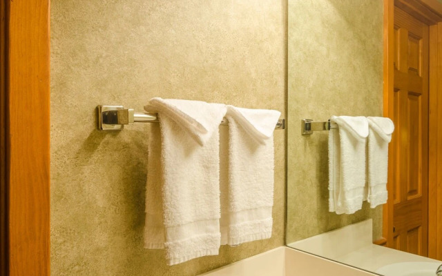 Yellowstone Condo Suites