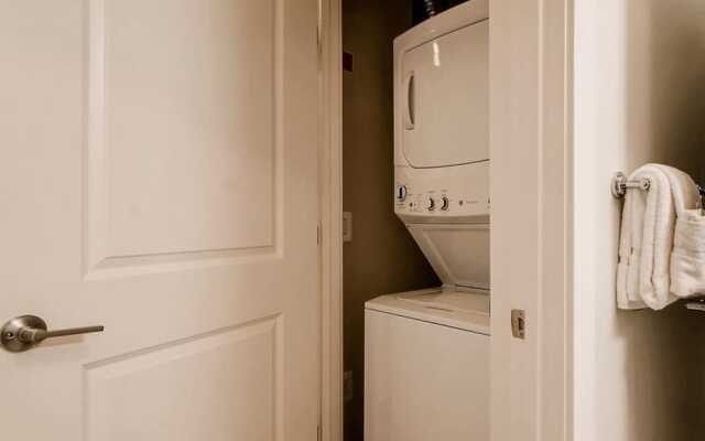 Global Luxury Suites in Sterling