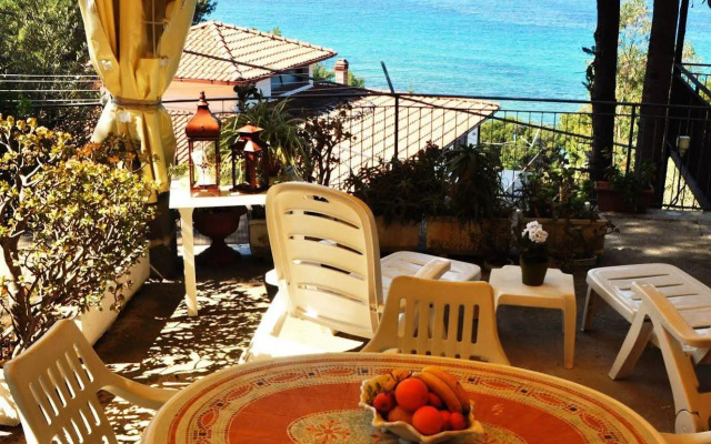 Villa Laura Apartment Sea View