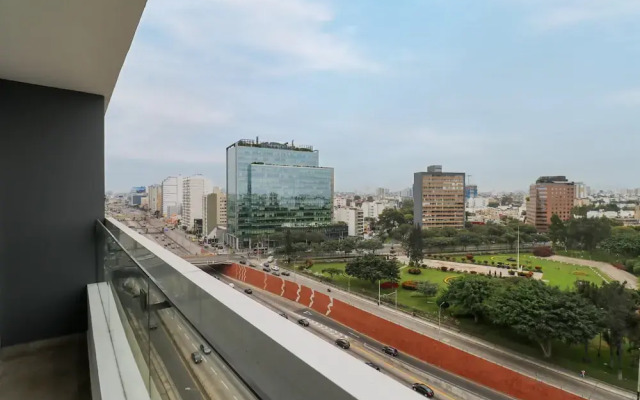 w Admirable 2BR w Modern Balcony in Miraflores
