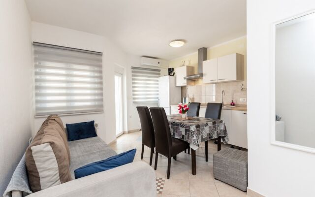 Cozy Apartment Paklenica 1