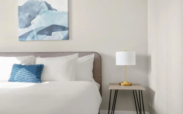 Suite Home Chicago At Coast