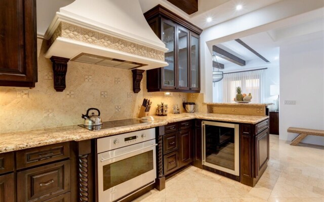 Hacienda Beach 3 Bdrm. Includes Cook Service for Bkfast & Lunch...best Deal in Hacienda!