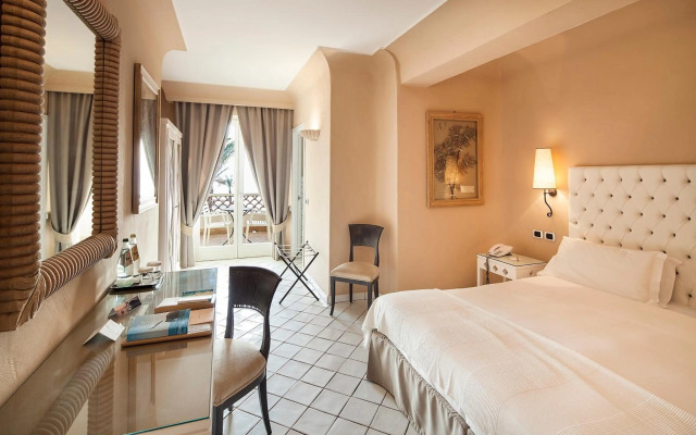 Therasia Resort Sea & Spa - The Leading Hotels of the World