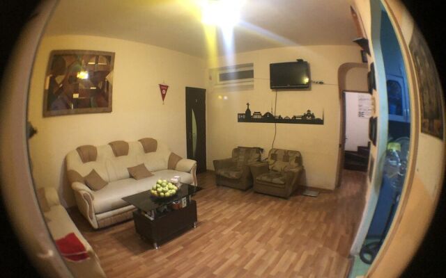 All Seasons Hostel by HOSTELANDTOURS