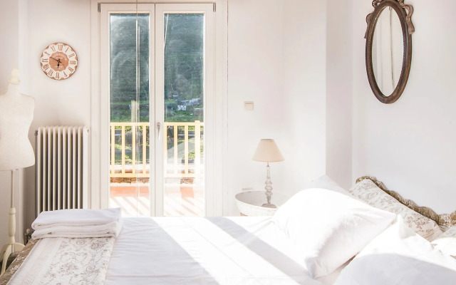 K for Kythnos Sun & Ocean House