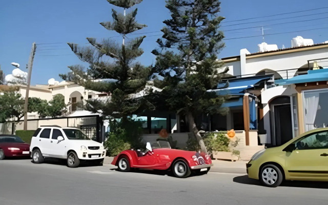 Neptune Hotel Apartments