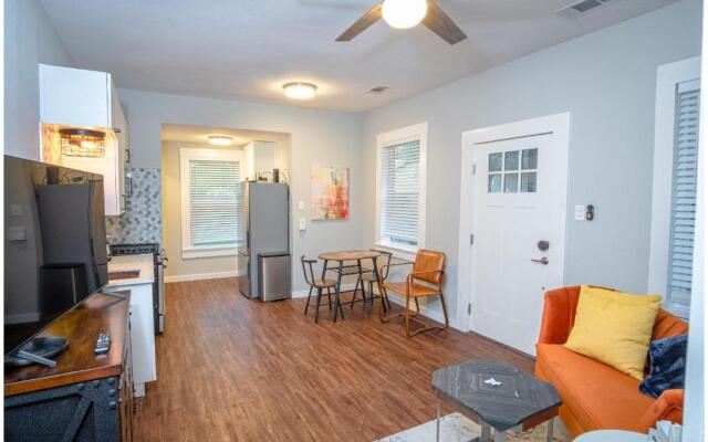 Remodeled Modern 1BR1BA Apt Near Downtown, 5min Pearl