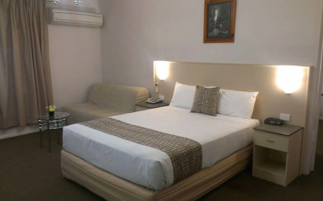 Lindy Lodge Motel