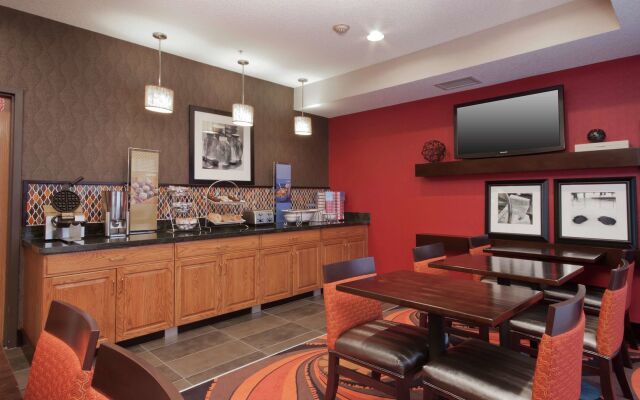 Countryside Inn and Suites