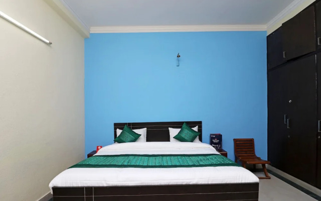 OYO 10759 Hotel Golden Nest