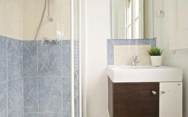 Gaudi Eixample Apartment