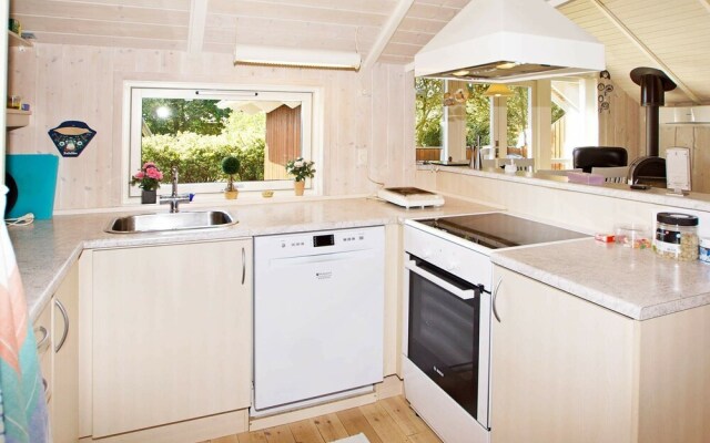 Cosy Holiday Home in Hemmet Near Sea
