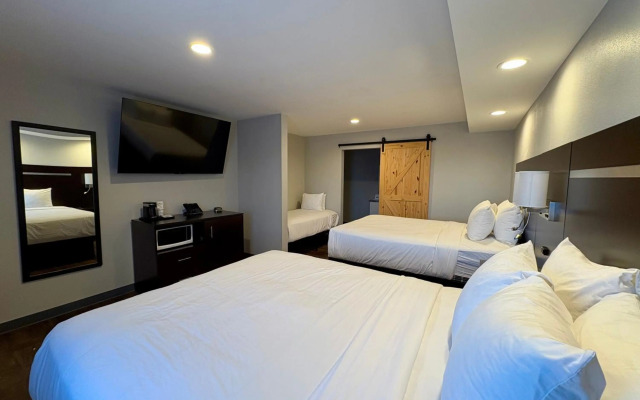 Americas Best Value Inn Wall