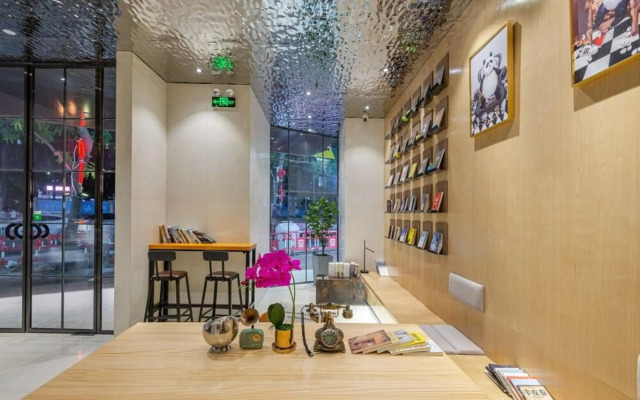 Shenzhen East Railway And Buji Subway Station Ranch Hotel