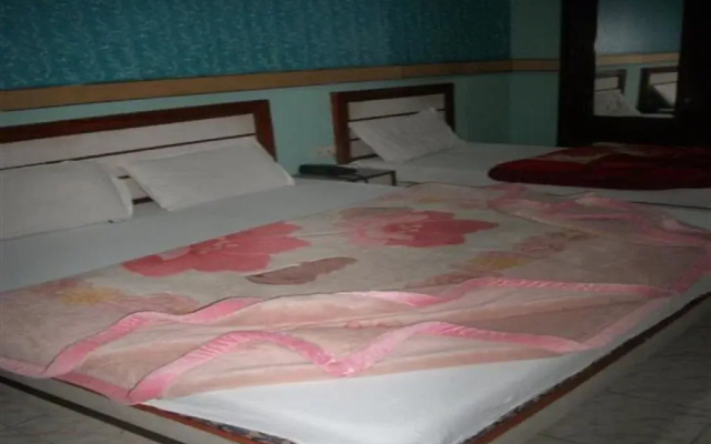 Hotel New Anand Niwas