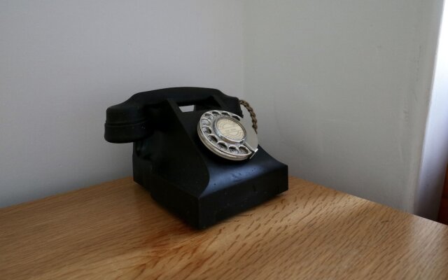 Period Deco flat in west end