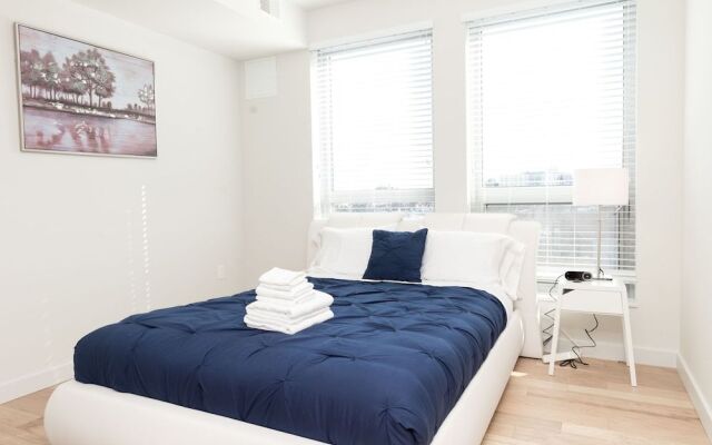 Capitol Hill Fully Furnished Apartments, Sleeps 5-6 Guests