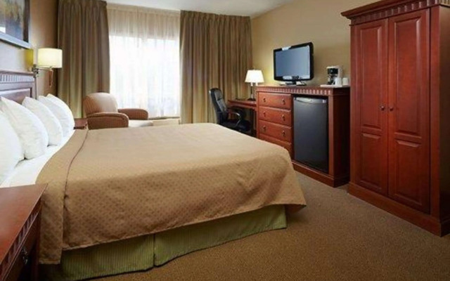 Quality Inn & Suites P.E. Trudeau Airport