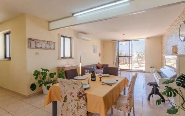 Penthouse Tower Court Zurrieq