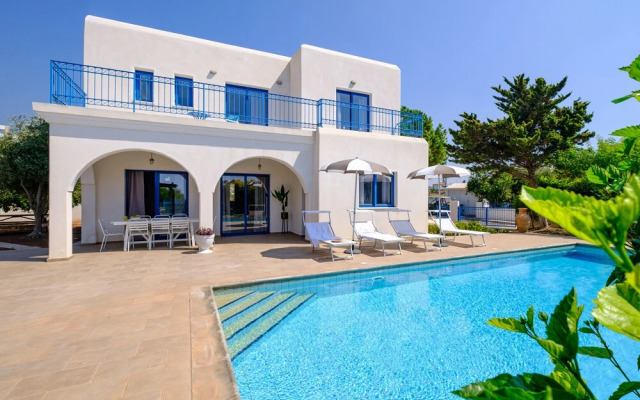 "sanders Azzurro - Adorable Villa w/ Private Pool"