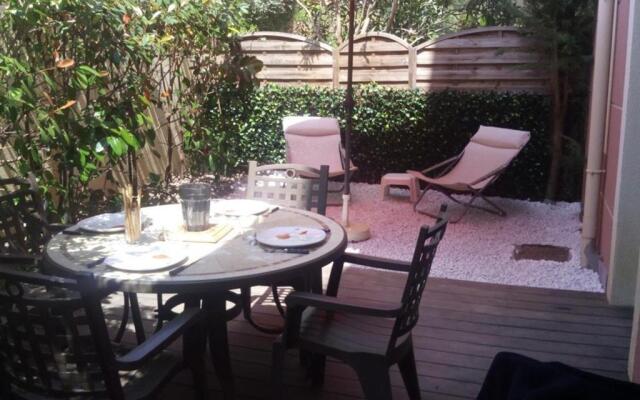 Appartement Cavalaire-sur-Mer, 2 pièces, 4 personnes - FR-1-100-215