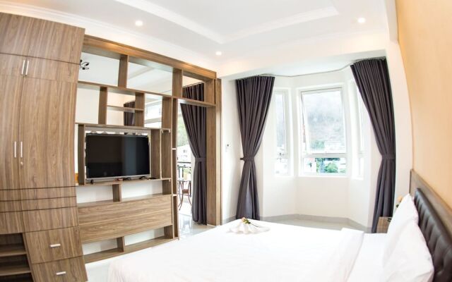 Amora Hotel  Apartment