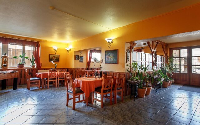 Karin Hotel