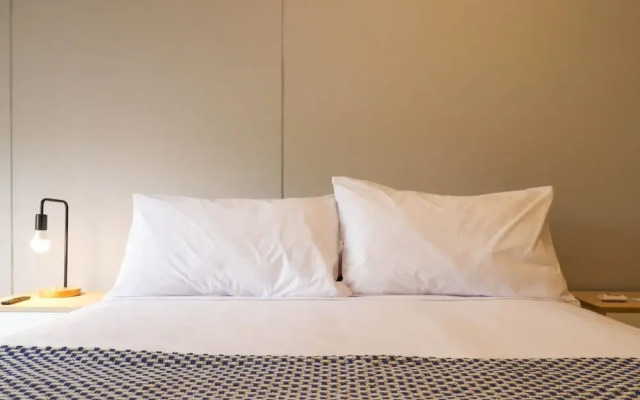 w Extraordinary 2BR w Balcony in Miraflores