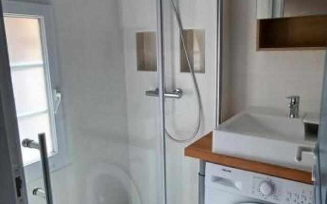 Maison au milieu des pins entre golf et océan