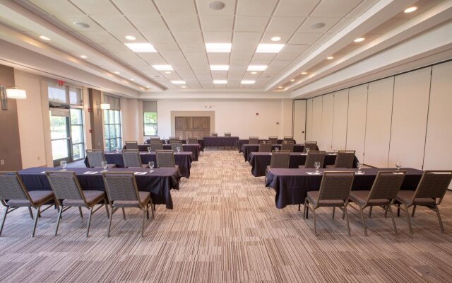 Holiday Inn Cincinnati Liberty Way by IHG