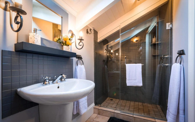 Pezula Magic Escape - Guest House - Luxury Lagoon View