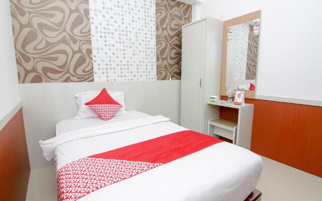 OYO 861 R Four Hotel