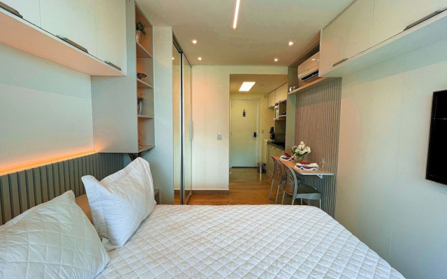 OCEAN - STUDIO COM VARANDA - By Living