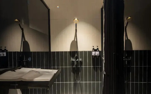 Shanghai Hills&Dengba Youth Hostel