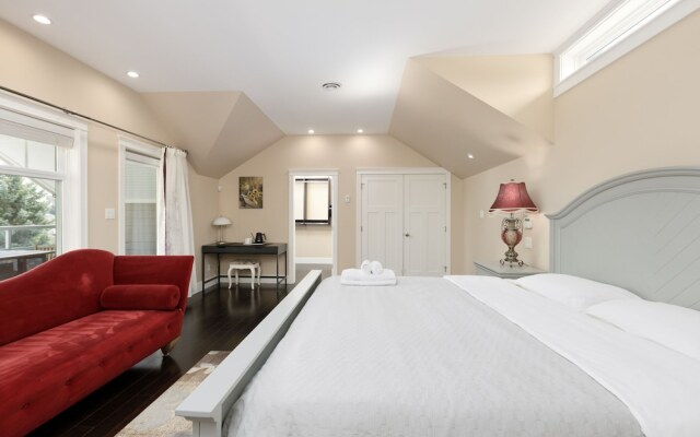 Lina House