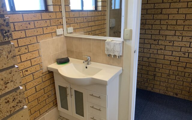 Newell Motor Inn - Narrandera