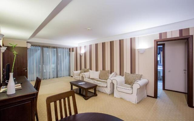Alpin Resort Hotel - Apartamentele 2403-2404