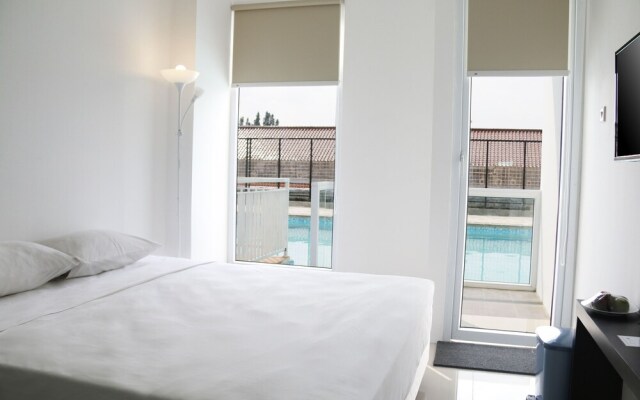 V Apartment by Indoluxe