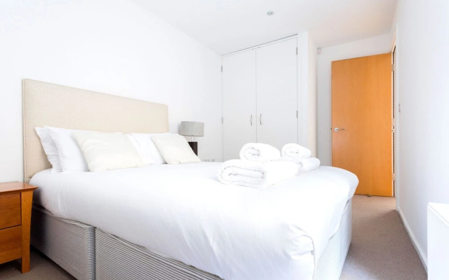 Platinum Apartment Near Westminster 9982