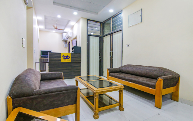 Fabhotel F9 Ashok Vihar