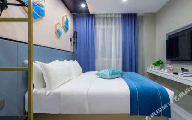 Unitour Hotel (Sichuan Police College)