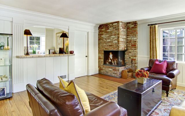 Wayside Inn