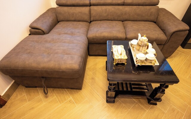 La Fleur Premium Central Apartment