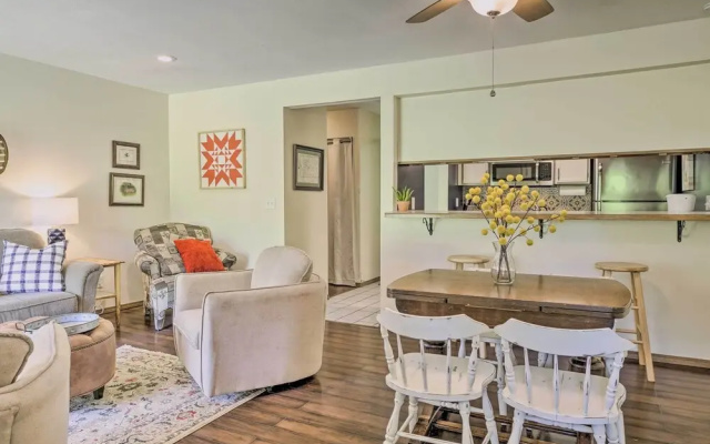 Pet-friendly Branson Retreat w/ Pool & Golf Access