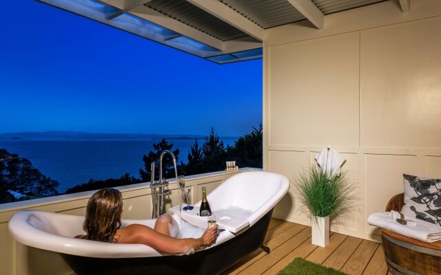 Woodside Bay Chalets
