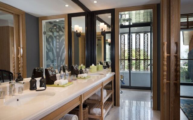 Suites And Villas At Hotel Indigo Seminyak