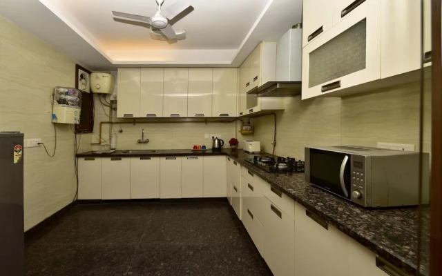 Woodpecker Service Apartments - Green Park