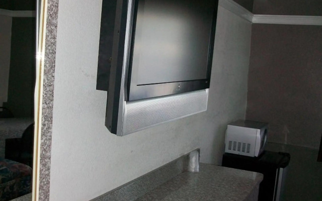 Rodeway Inn Commerce - Los Angeles