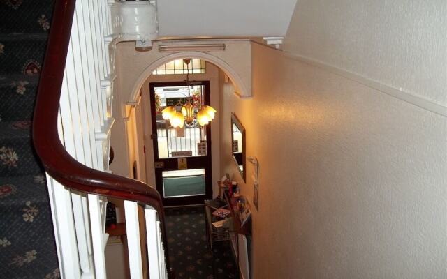 Poppy's Guest House